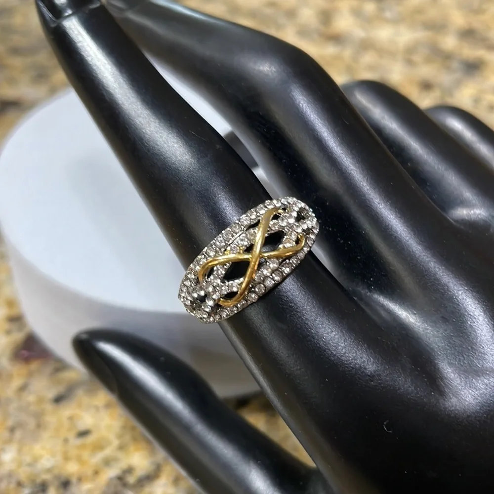 Infinity Rhinestone Gold Ring - Picture 11 of 13
